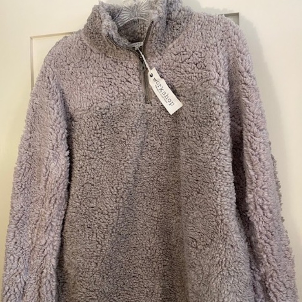 Workshop Republic Clothing Woman's Gray Fleece with side pockets - Size XL